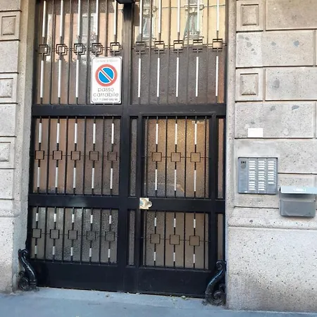 Appartamento Martina, Silenzioso A 100 Metri Dalla Metropolitana-2